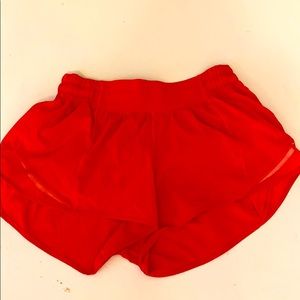 Lululemon Hotty Hot 2.5” Shorts- Coral Color